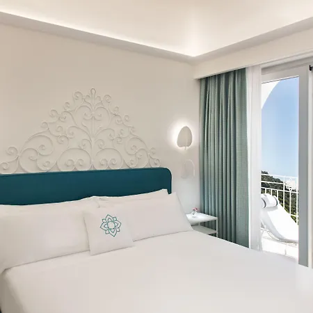 Pazziella, A Luxury Collection Hotel, מלון 5*