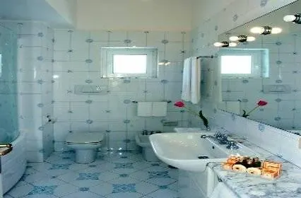 Pazziella, A Luxury Collection Hotel, Ξενοδοχείο