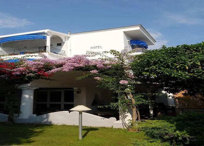 Pazziella, A Luxury Collection Hotel, 酒店