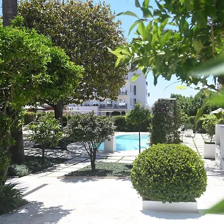 Pazziella Garden & Hotel