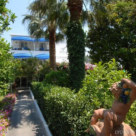 Hotel Pazziella Garden &
